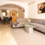 Апартаменти Ground Floor Apartment, Jardines De Santa Maria Elviria