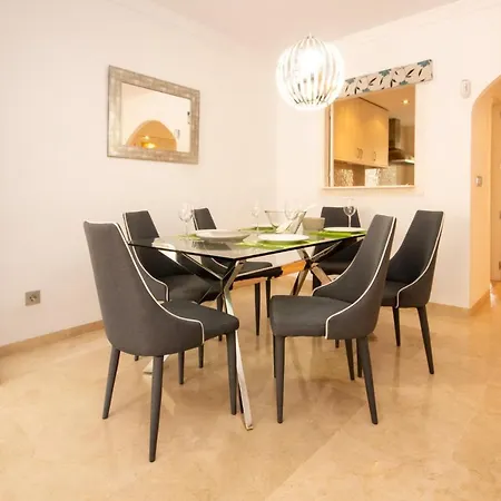 Ground Floor Apartment, Jardines De Santa Maria Elviria アパート *